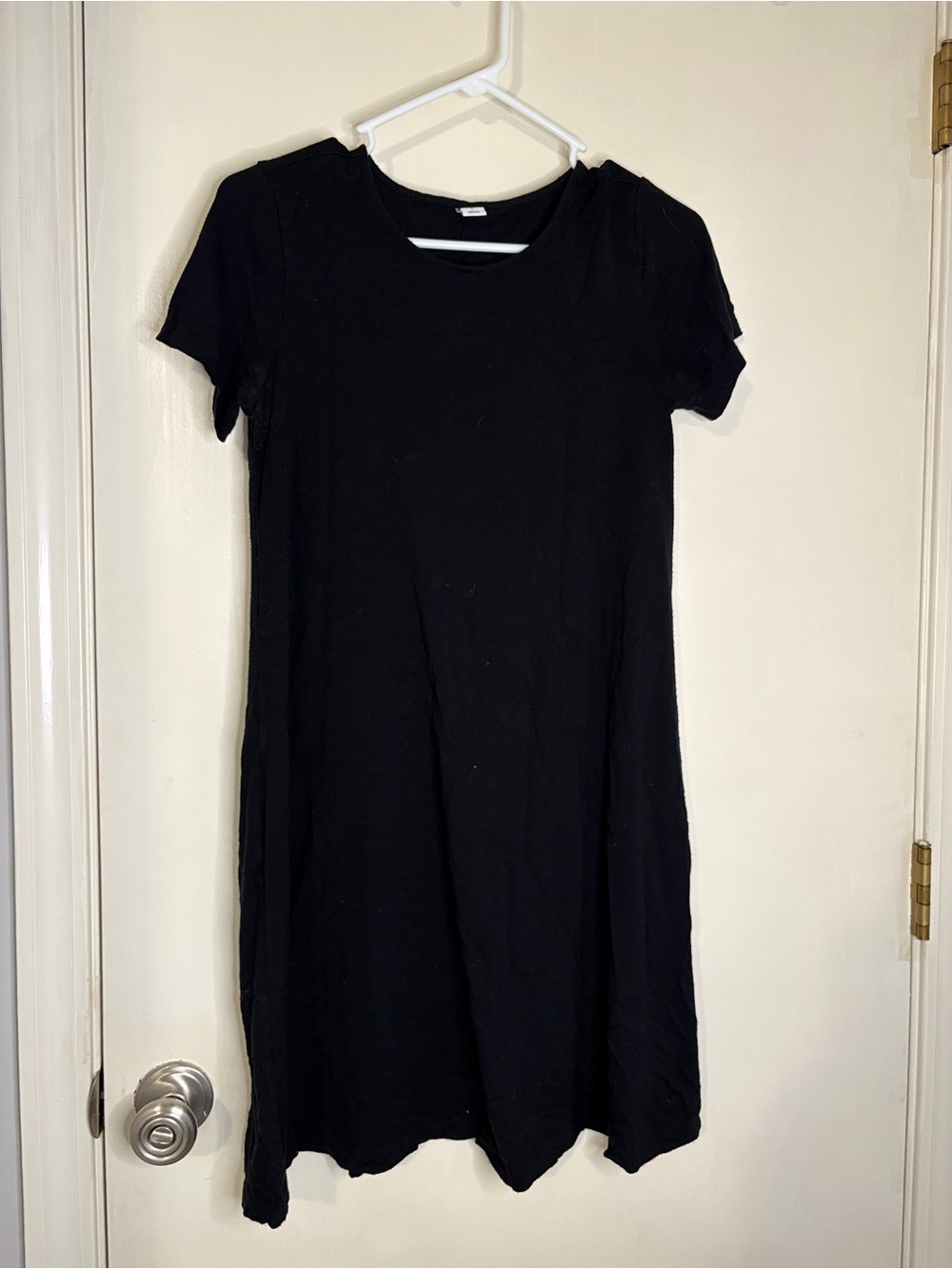 Old Navy Black Short-Sleeve Swing Dress